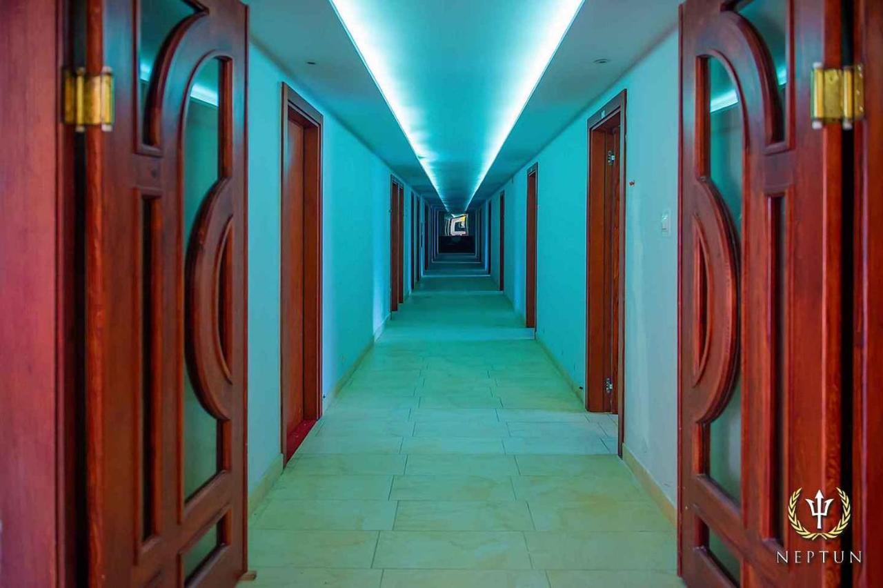 Neptun ψ Hotel
